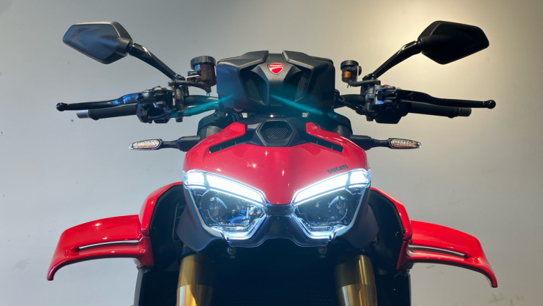 Ducati Streetfighter V4 S Red (25MY)
